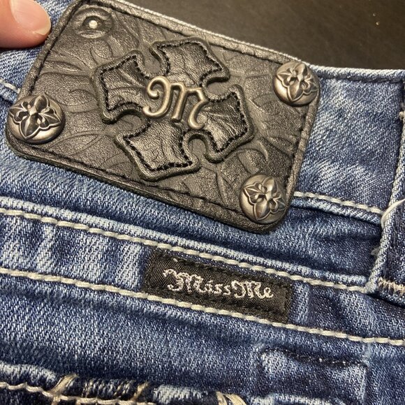 Miss Me Womens 27X32 Blue Denim Jeans  Skinny Jewelled Stretch Fleur De Lis - Picture 8 of 9